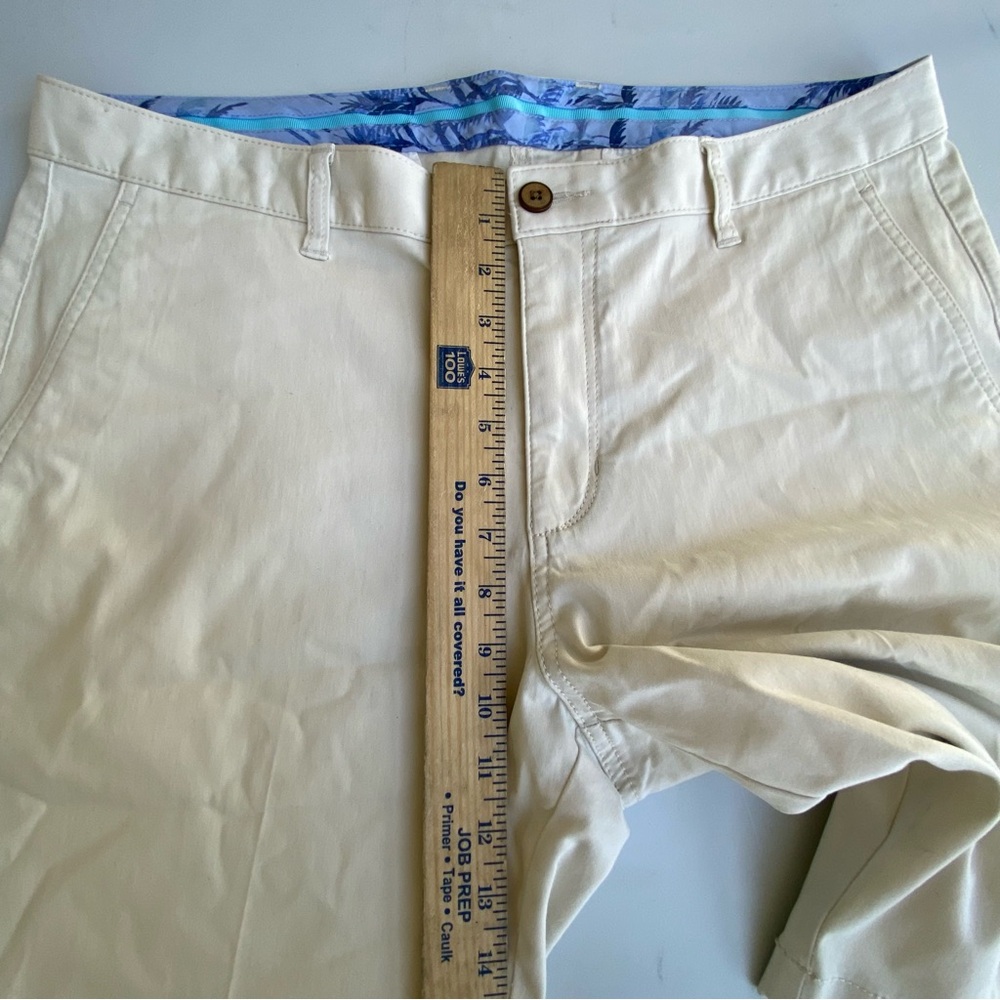 Tommy Bahama men’s shorts size 36 100% Cotton 12” inseam - Picture 2 of 11